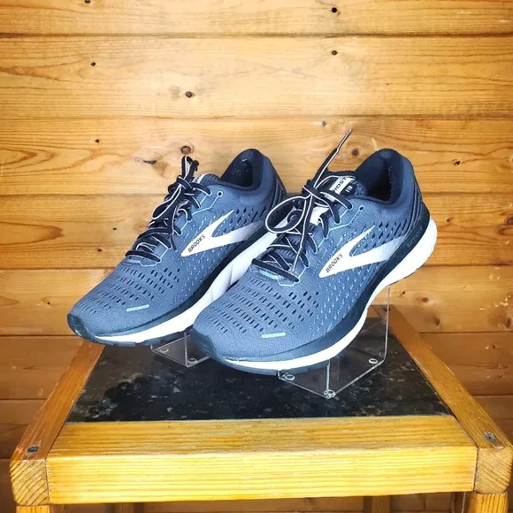 ❤️ BROOKS GHOST 13 Gray &amp; lavender light weight running tennis shoes Size 8.5