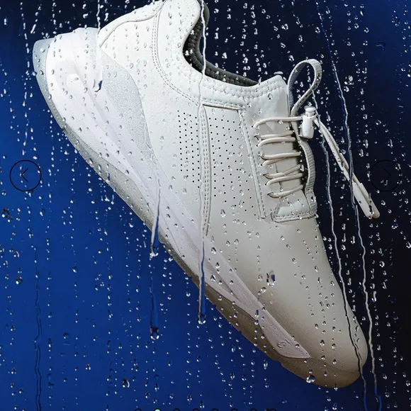 - - CLOVE NURSE SHOES new  Brilliant white size Women 8.5