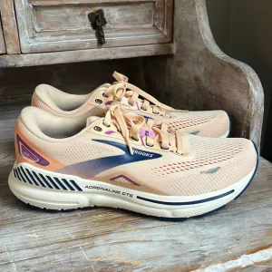 🤍 NWOT Brooks Adrenaline GTS 23 Size 8.5 Peach / Pink / Blue Running Shoes
