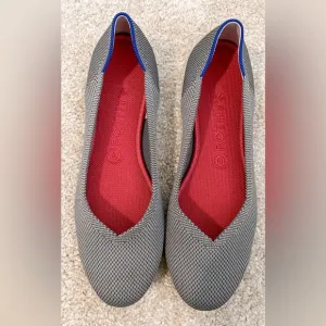 - Rothys charcoal gray round toe size 10 flat woman’s shoes​