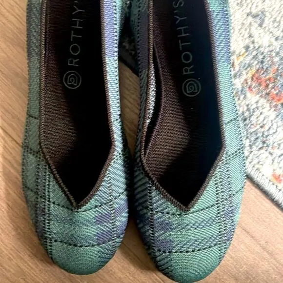 - Rothys round toe size 11.5 forest green plaid woman flat shoes