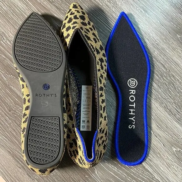 - - Rothys the point size 7 leopard print woman’s flat shoes
