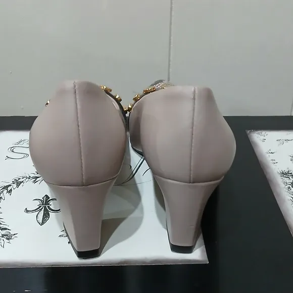 $385 AGL Leather Mila Cap Toe Pump Block Heel Shoes Sz 35.5/ 5.5US Made In Italy