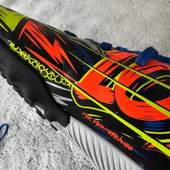 aAdidas Lionel Messi 19.2 Male Boy 5.5 Soccer Graphic Design Turf Soccer Cleats