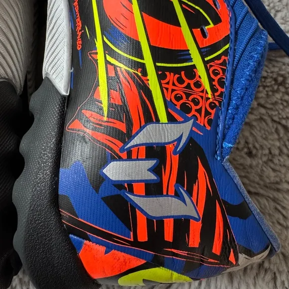 aAdidas Lionel Messi 19.2 Male Boy 5.5 Soccer Graphic Design Turf Soccer Cleats