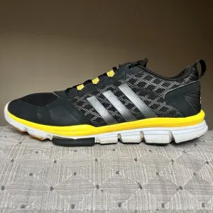 Adidas D70018 Black &amp; Yellow Trainer  Running Sneaker Athletic Shoes Men’s 10.5