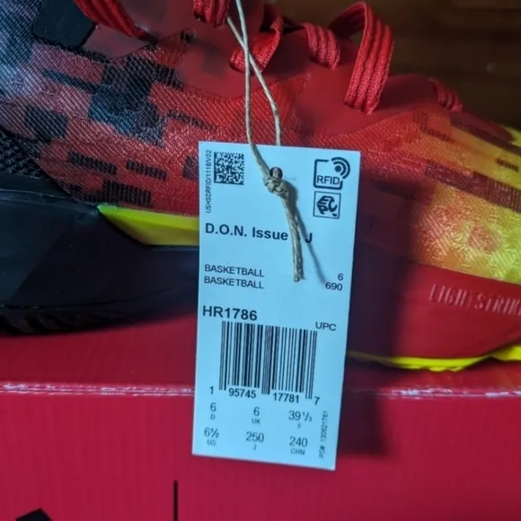 Adidas DON Issue 4 X Pixar The Incredibles Dash Kids 6.5Y Youth Red 122024