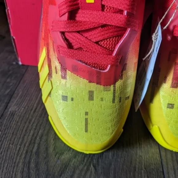 Adidas DON Issue 4 X Pixar The Incredibles Dash Kids 6.5Y Youth Red 122024