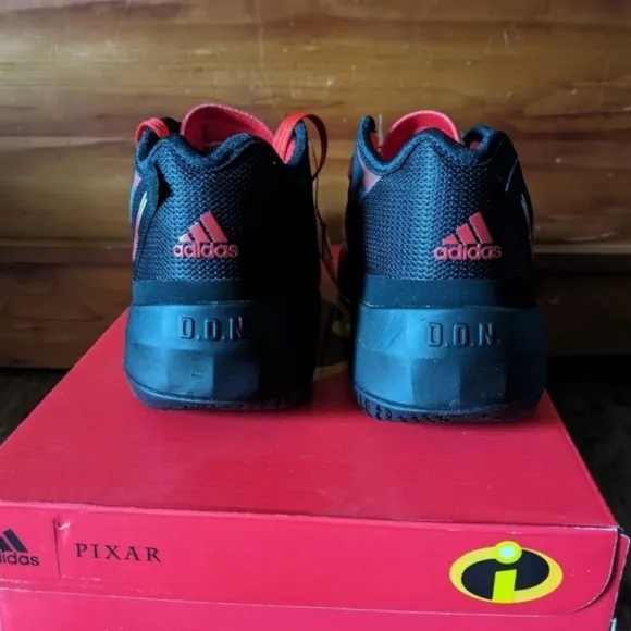 Adidas DON Issue 4 X Pixar The Incredibles Dash Kids 6.5Y Youth Red 122024