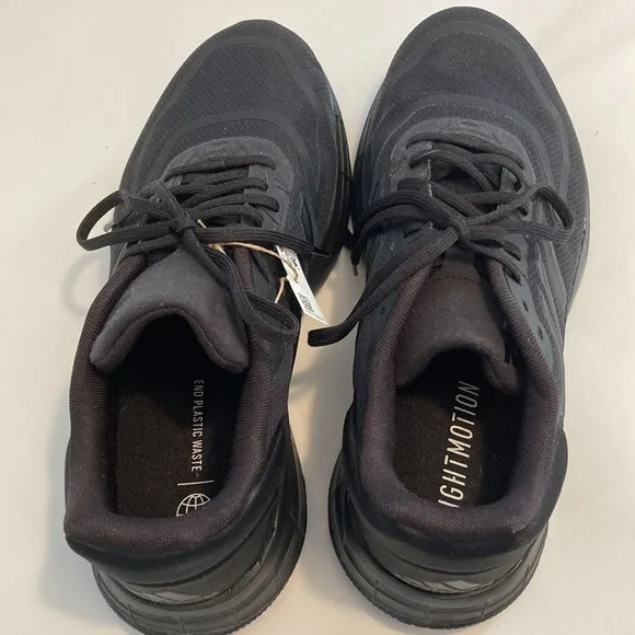 Adidas Duramo NWOT/ Mens running shoe 9 1/2 US