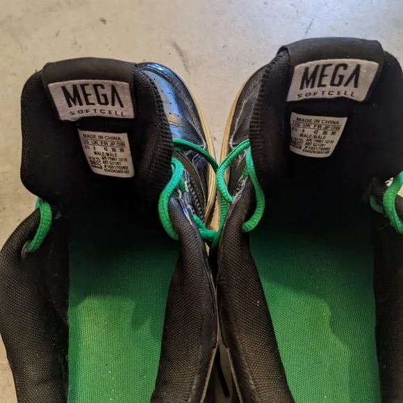 Adidas early 2010's MEGA SOFTCELL men's size 8.5 USED but lots of tread life