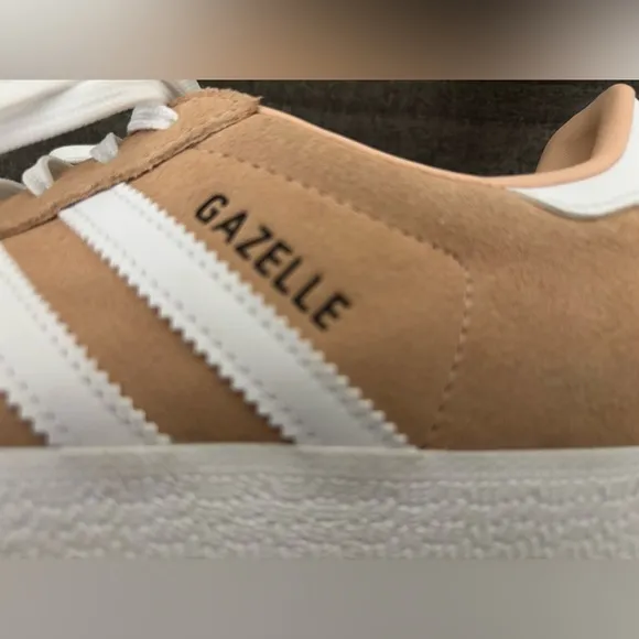 ADIDAS GAZELLE SHOES, HALO BLUSH, WMS SZ 6.5, EXCELLENT - LIKE NEW CONDITION