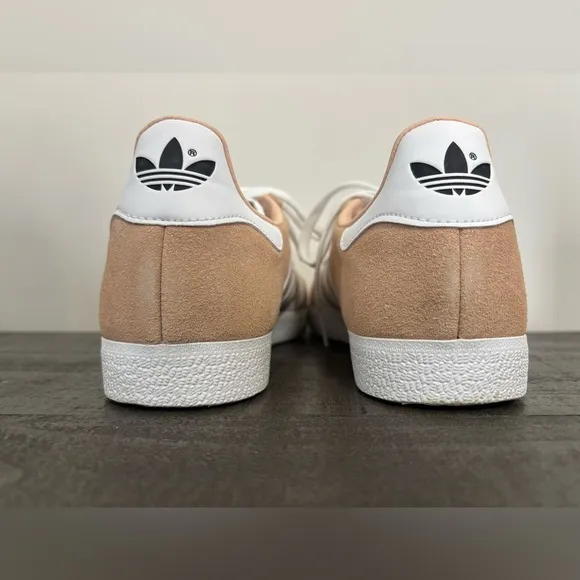 ADIDAS GAZELLE SHOES, HALO BLUSH, WMS SZ 6.5, EXCELLENT - LIKE NEW CONDITION