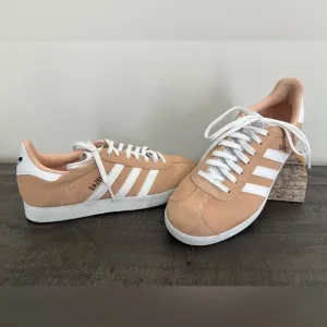 ADIDAS GAZELLE SHOES, HALO BLUSH, WMS SZ 6.5, EXCELLENT - LIKE NEW CONDITION