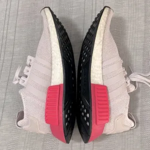 ADIDAS | Girls Adidas NMD R1 Shoes Off White and Hot Pink Size 5