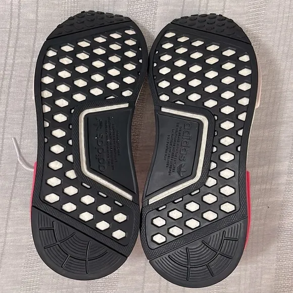 ADIDAS | Girls Adidas NMD R1 Shoes Off White and Hot Pink Size 5