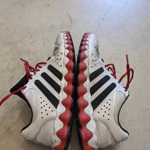 Adidas MEGA SOFTCELL red/white men's shoes size 9 USED lots of treadlife left