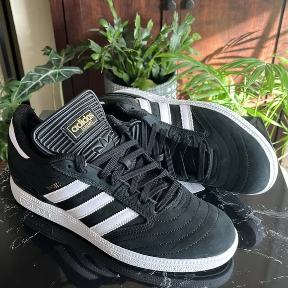 🖤🤍👟adidas Men's Busenitz Shoes-10 Core Black Cloud White and Gold Metallic-10