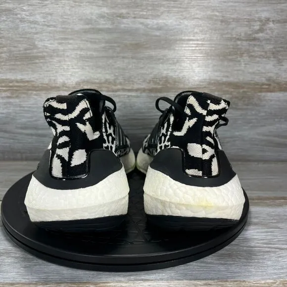Adidas Men's UltraBoost 22 Zebra Athletic Sneakers Size 8.5