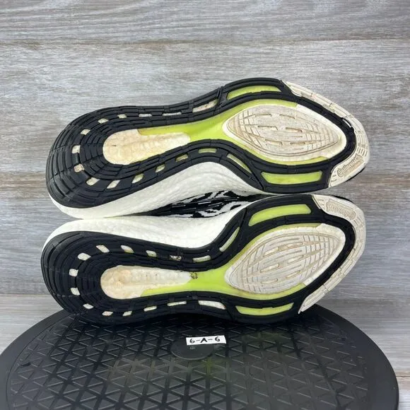 Adidas Men's UltraBoost 22 Zebra Athletic Sneakers Size 8.5
