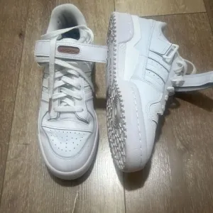Adidas Mens White Forum Low Lace Up Velcro Athletic Sneaker Shoes Size 10