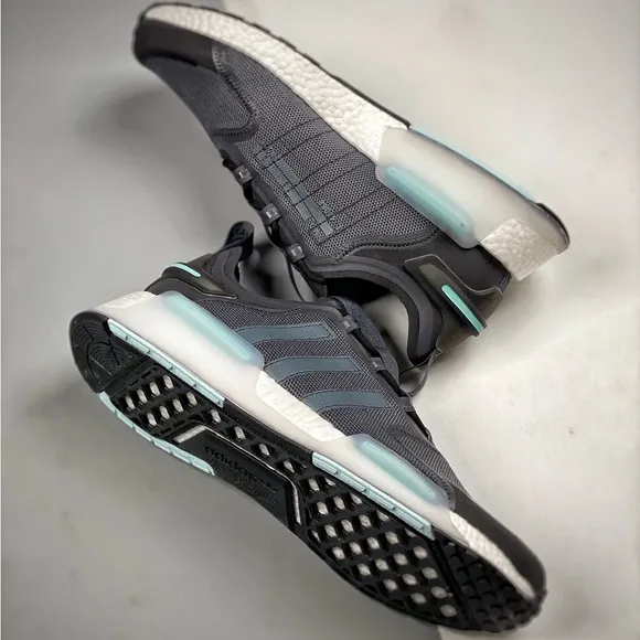 adidas NMD R1 V3 Grey Onix Ice Mint