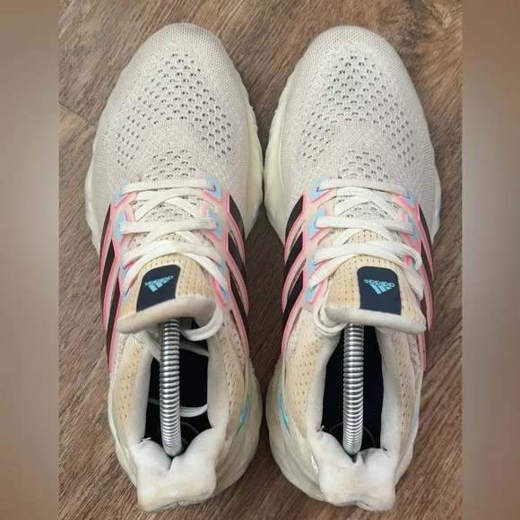 ADIDAS ORIGINAL WOMEN ULTRABOOST WEB DNA SIZE 9- GX2137