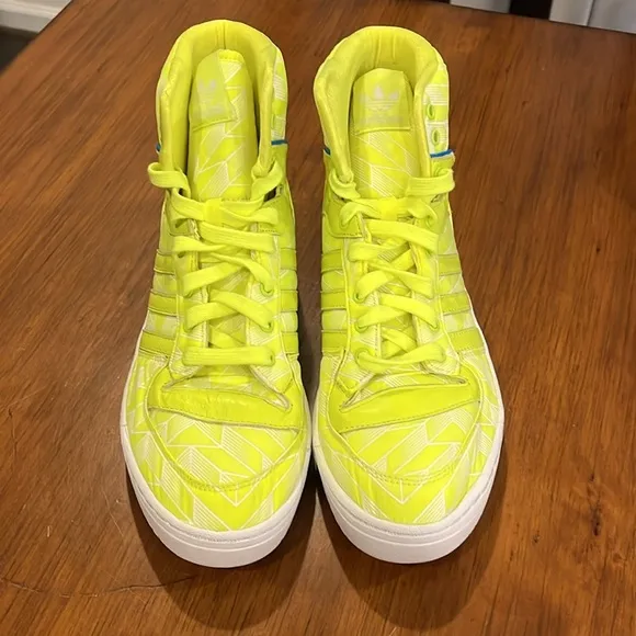 Adidas Rivalry Hi High shoes sneakers new D65195 Men’s Size 10 neon