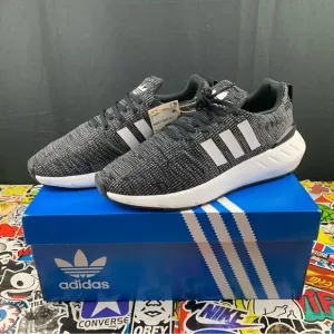 Adidas Swift Run 22 Black   White Womens Various Sizes
