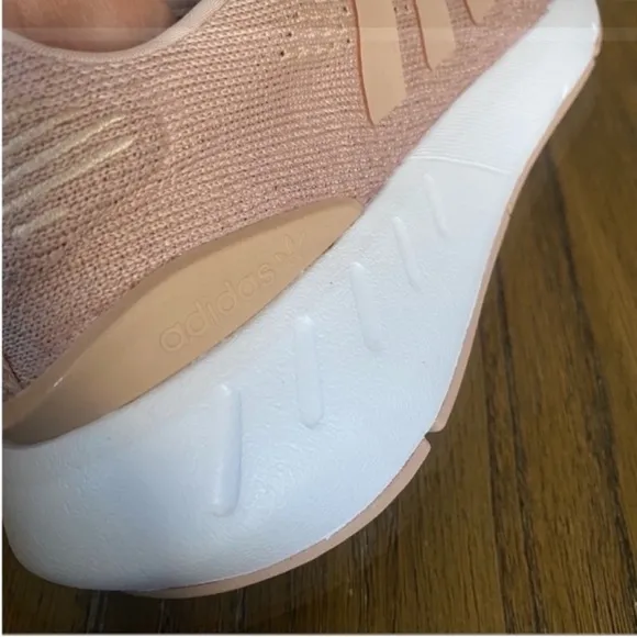 Adidas Swift Run 22 taupe nude sneakers shoes