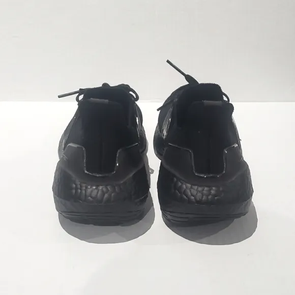 Adidas UltraBoost 21 Triple Black
