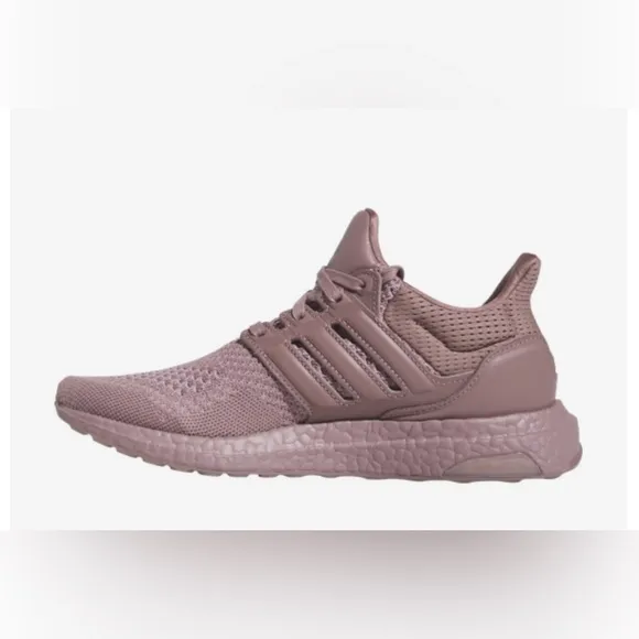 ADIDAS Ultraboost‎ DNA Women’s size 9.5 Wonder color Wonder Oxide