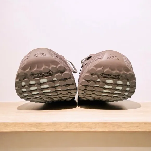 ADIDAS Ultraboost‎ DNA Women’s size 9.5 Wonder color Wonder Oxide