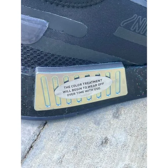 ADIDAS women's NMD_R1 Spectoo Blk Iridescent GZ9288 NWOB size 7.
