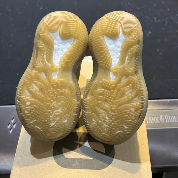 adidas Yeezy Boost 380 Blue Oat Infant 6K Q47396