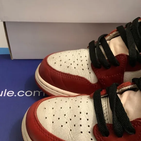 Air Jordan 1 High Chicago Lost And Found Kids Size 6y