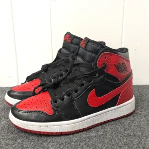 Air Jordan 1 Retro High OG Bred Red Black Size 5.5 Women