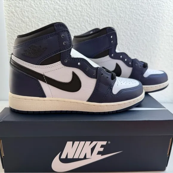 Air Jordan 1 Retro High OG  “Midnight Navy” Grade School Kids shoes