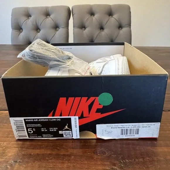 Air Jordan 1 Retro Low OG White Neutral Grey Shoes