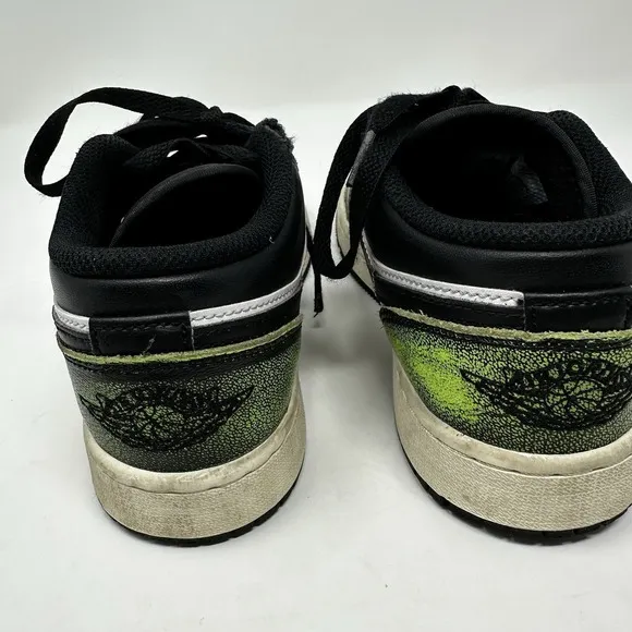 Air‎ Jordan 1 SE Low Wear-Away - Electric Green - Size 3.5Y