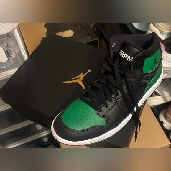 Air Jordan access black aloe verde jump man sneakers men’s size 8
