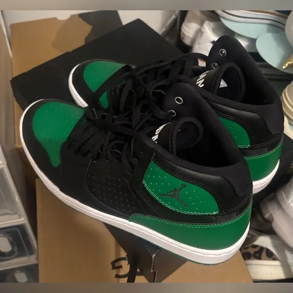 Air Jordan access black aloe verde jump man sneakers men’s size 8