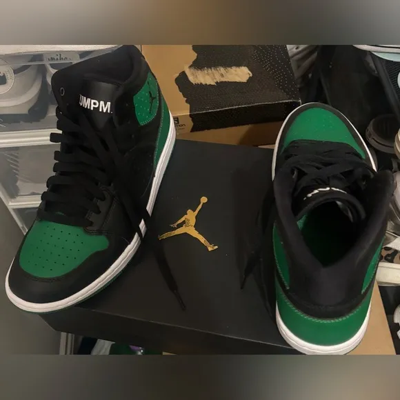 Air Jordan access black aloe verde jump man sneakers men’s size 8