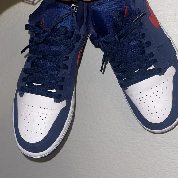 Air jordan low