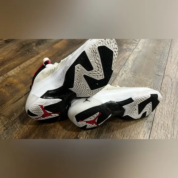 Air Jordan Youth Basketball Tennis Shoes, White, Size 4.5Y