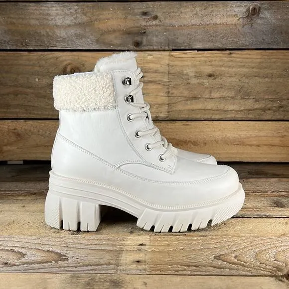 Aldo Nydoremas Bootie - White - 7 - New without box