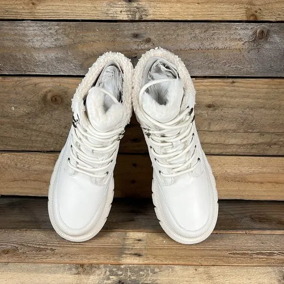 Aldo Nydoremas Bootie - White - 7 - New without box