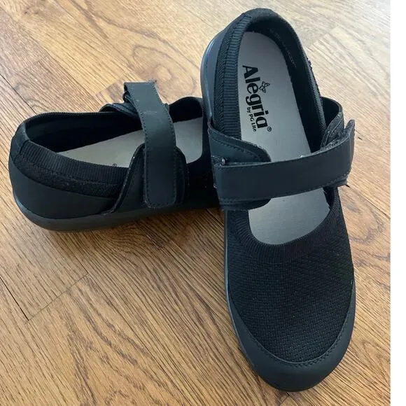 Algeria Dinamo Mary Jane Shoes Size 9.5-10 (EUR 40) Adjustable Breathable Knit
