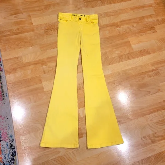Alice   Olivia Yellow Flare Bell Bottom Jeans Size 2