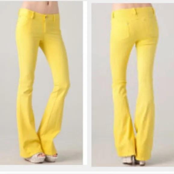 Alice   Olivia Yellow Flare Bell Bottom Jeans Size 2